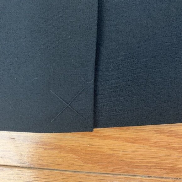 Amanda Smith pencil skirt SZ 12 Black with tiny bow accent at waist - Picture 4 of 6